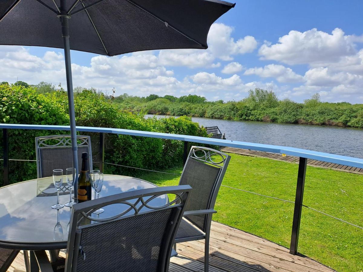 River View - Norfolk Broads Brundall Екстер'єр фото